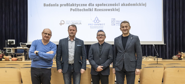 Od lewej:  prof. UR T. Łoziński, S. Gąsior, B. Skiba, A. Sowa,