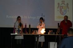[FOTO, VIDEO] Tysiąc uczniów na seminarium chemicznym w Politechnice Rzeszowskiej