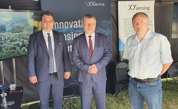 Od lewej: prof. PRz D. Kordos, prof. P. Koszelnik, prof. T. Rogalski,