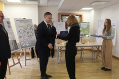  L. Żaczek na uroczystości wręczenia nagrody w konkursie „Potencjał rozwojowy przestrzeni województwa podkarpackiego”.